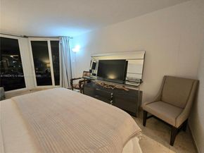 1717 N Bayshore Dr B4141, Miami FL 33132