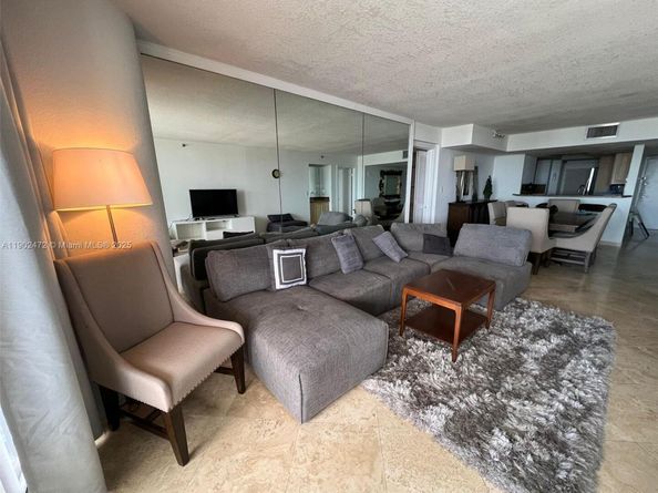 1717 N Bayshore Dr B4141, Miami FL 33132