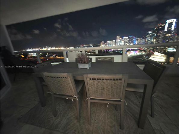 1717 N Bayshore Dr B4141, Miami FL 33132