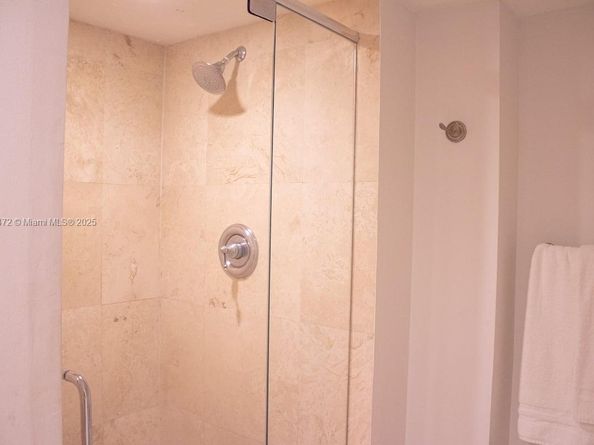 1717 N Bayshore Dr B4141, Miami FL 33132