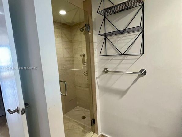 1717 N Bayshore Dr B4141, Miami FL 33132