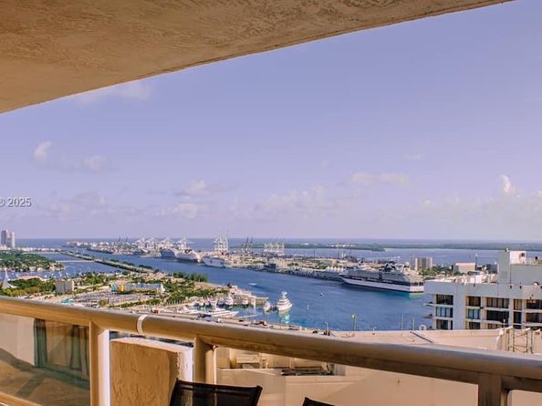 1717 N Bayshore Dr B4141, Miami FL 33132