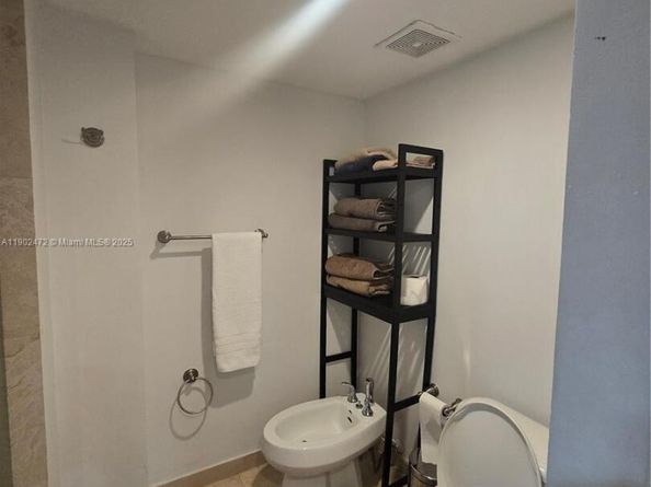 1717 N Bayshore Dr B4141, Miami FL 33132