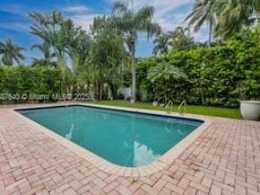 1255 Jackson St, Hollywood FL 33019