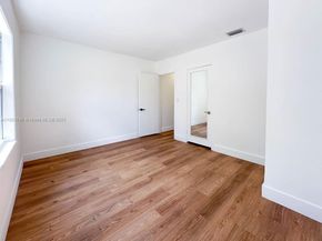 1255 Jackson St, Hollywood FL 33019