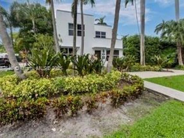 1255 Jackson St, Hollywood FL 33019