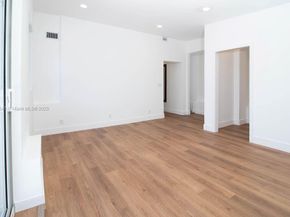 1255 Jackson St, Hollywood FL 33019