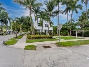 1255 Jackson St, Hollywood FL 33019