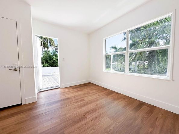 1255 Jackson St, Hollywood FL 33019