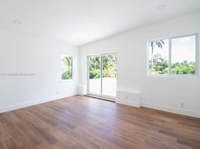1255 Jackson St, Hollywood FL 33019