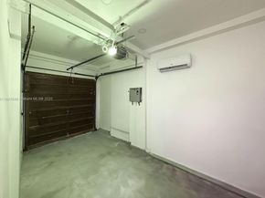 1255 Jackson St, Hollywood FL 33019