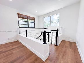 1255 Jackson St, Hollywood FL 33019