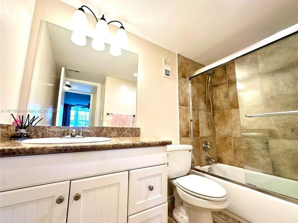 2771 Taft St 302, Hollywood FL 33020