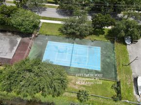 2771 Taft St 302, Hollywood FL 33020