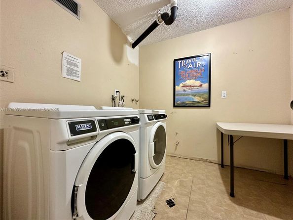 2771 Taft St 302, Hollywood FL 33020