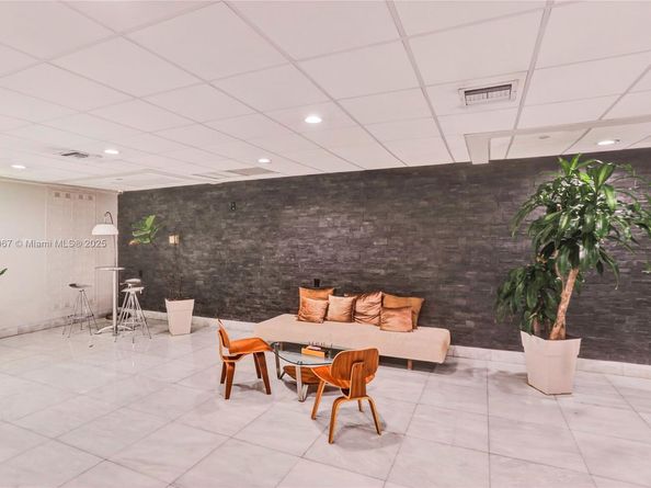1035 West Ave 301, Miami Beach FL 33139