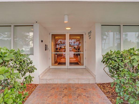 1035 West Ave 301, Miami Beach FL 33139