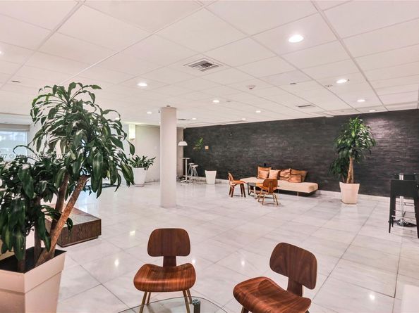 1035 West Ave 301, Miami Beach FL 33139