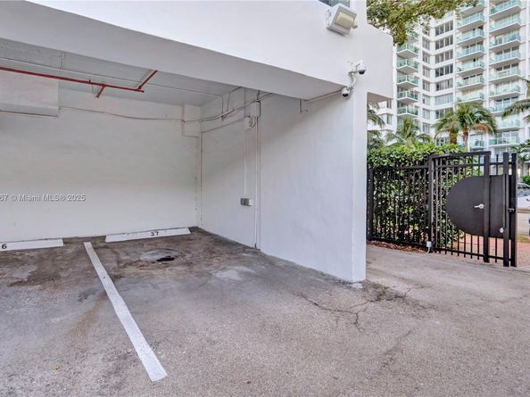 1035 West Ave 301, Miami Beach FL 33139