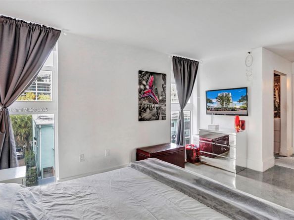 1035 West Ave 301, Miami Beach FL 33139