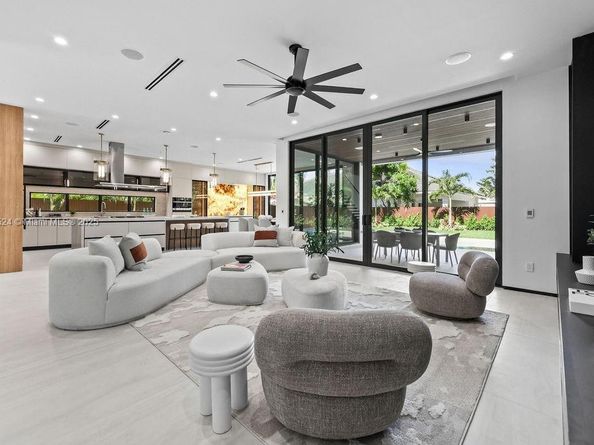 1132 SE 6th Ter, Fort Lauderdale FL 33316