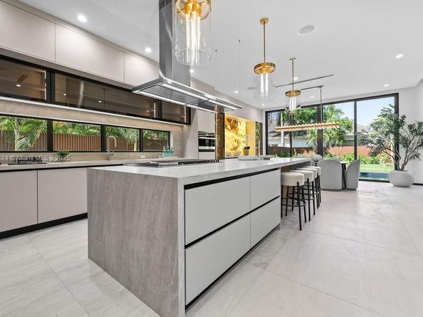1132 SE 6th Ter, Fort Lauderdale FL 33316