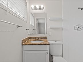 421 SW 64th Ter, Margate FL 33068