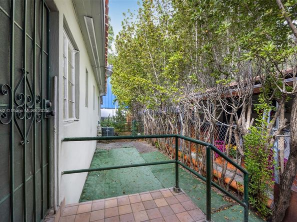 282 NW 41st Ave, Miami FL 33126