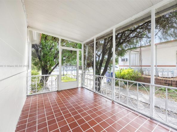 282 NW 41st Ave, Miami FL 33126