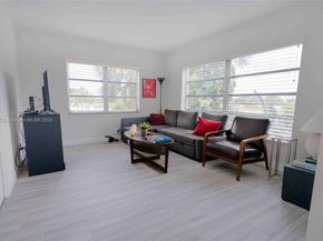 2751 N Palm Aire Dr 310, Pompano Beach FL 33069