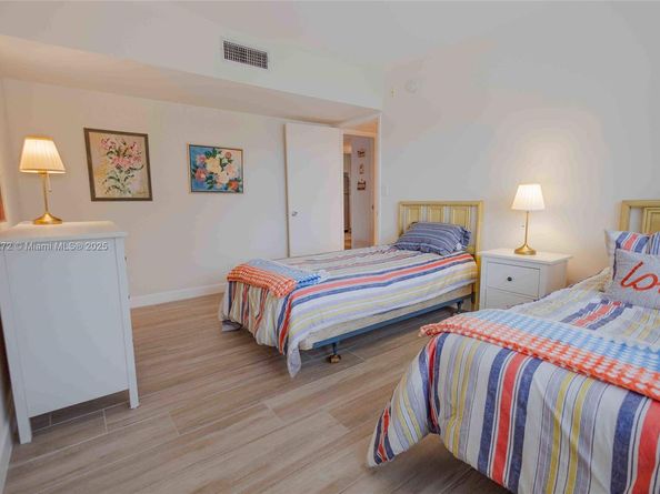 2751 N Palm Aire Dr 310, Pompano Beach FL 33069