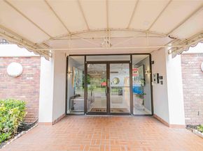 2751 N Palm Aire Dr 310, Pompano Beach FL 33069