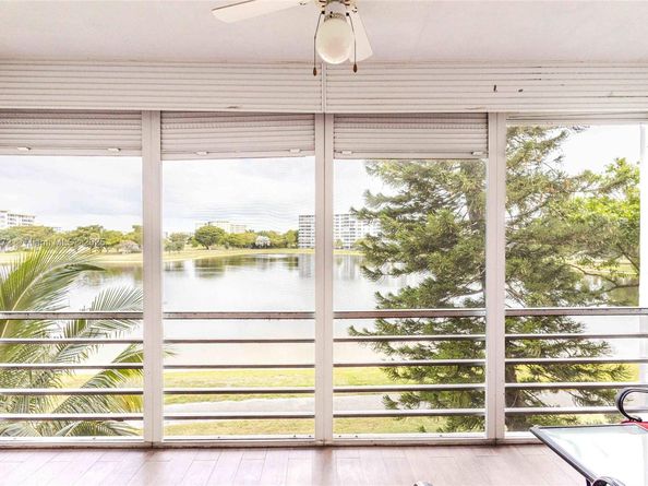2751 N Palm Aire Dr 310, Pompano Beach FL 33069