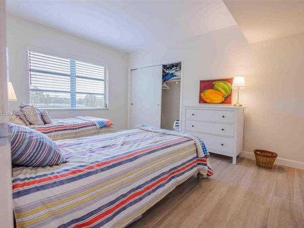 2751 N Palm Aire Dr 310, Pompano Beach FL 33069