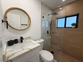 1151 NW 112th St, Miami FL 33168