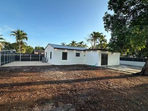 1151 NW 112th St, Miami FL 33168