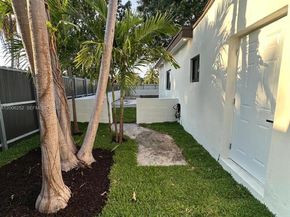 1151 NW 112th St, Miami FL 33168