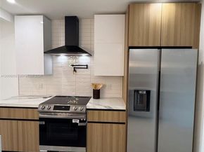 1151 NW 112th St, Miami FL 33168