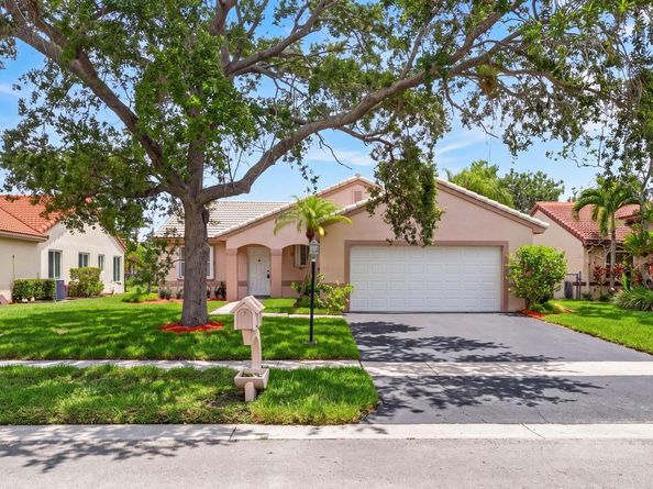 18871 NW 2ND Street, Pembroke Pines FL 33029