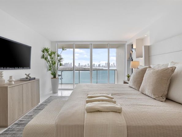 1800 Sunset Harbour Drive 1702/4, Miami Beach FL 33139