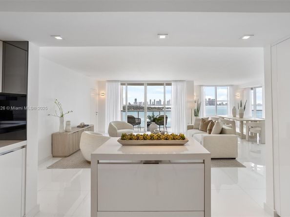 1800 Sunset Harbour Drive 1702/4, Miami Beach FL 33139