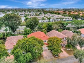 10880 NW 58th Ter, Doral FL 33178