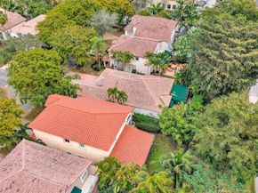 10880 NW 58th Ter, Doral FL 33178