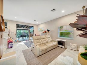 10880 NW 58th Ter, Doral FL 33178