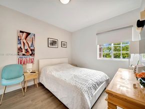 10880 NW 58th Ter, Doral FL 33178