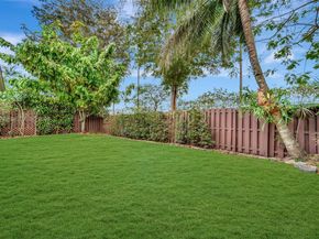 10880 NW 58th Ter, Doral FL 33178