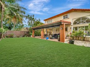 10880 NW 58th Ter, Doral FL 33178