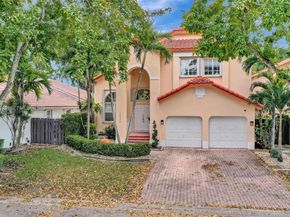 10880 NW 58th Ter, Doral FL 33178