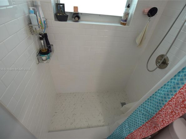2572 E Emory Dr F, West Palm Beach FL 33415