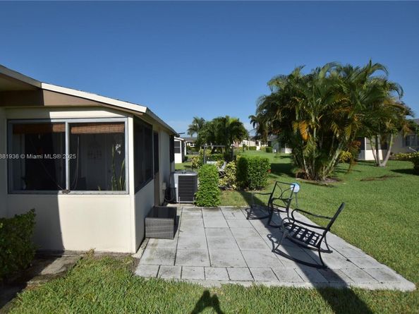 2572 E Emory Dr F, West Palm Beach FL 33415